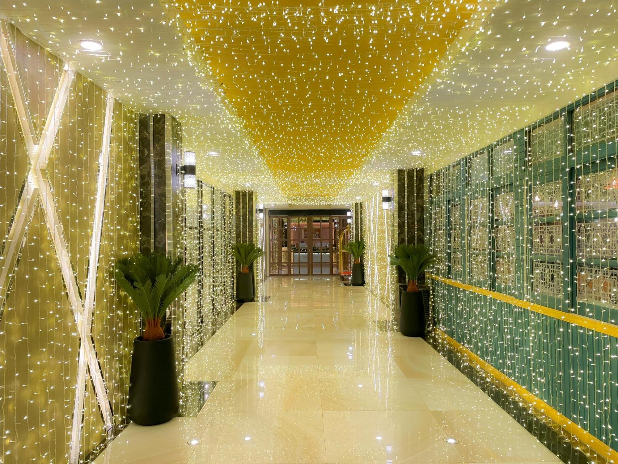 Clarian Hotel Beach Patong Zewnętrze zdjęcie