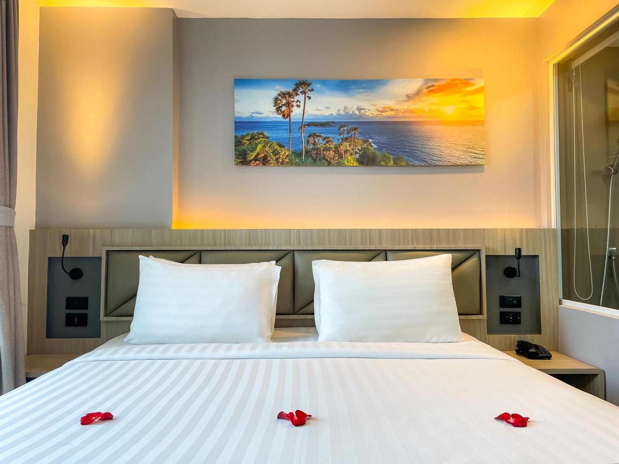 Clarian Hotel Beach Patong Zewnętrze zdjęcie