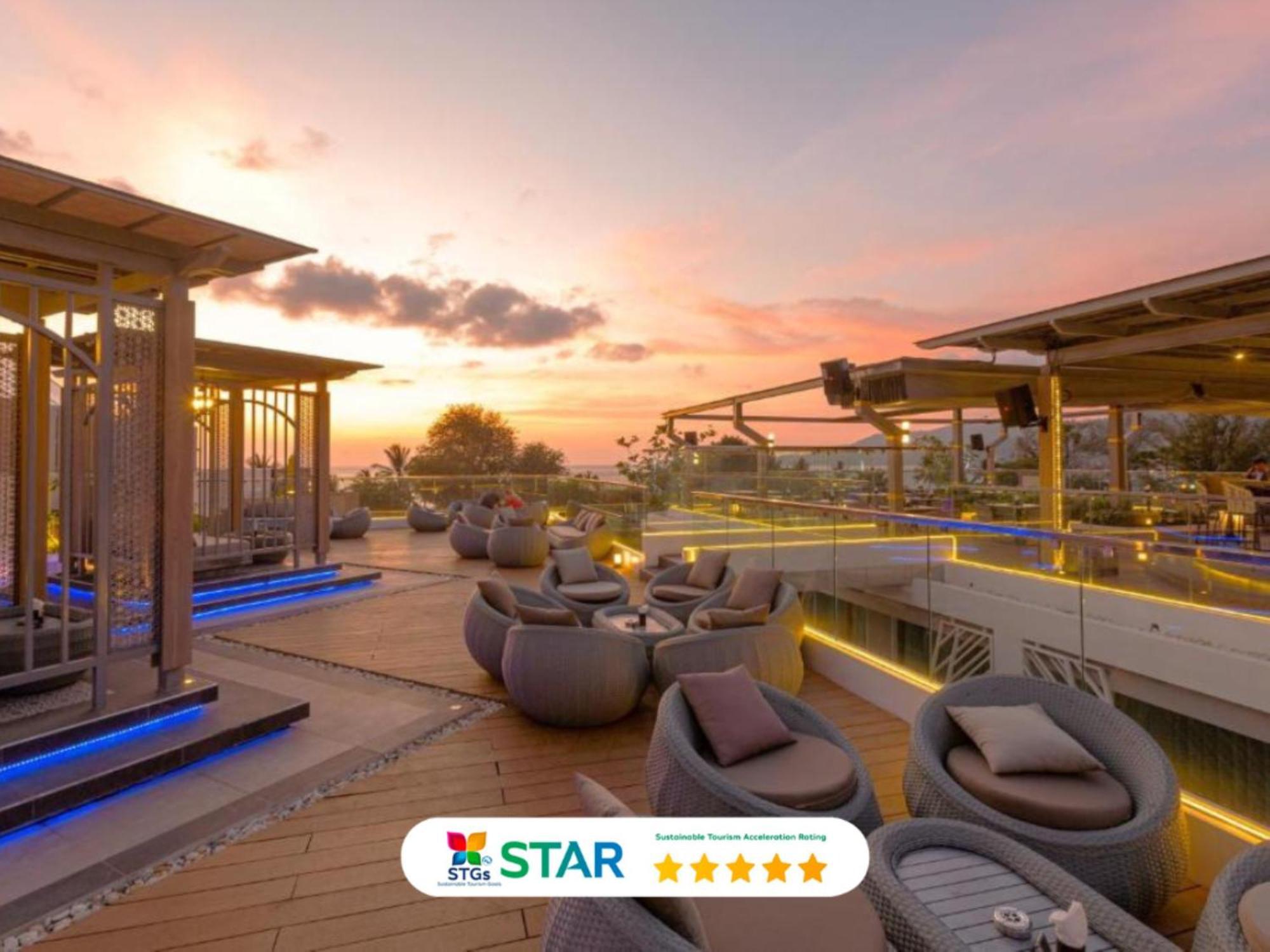 Clarian Hotel Beach Patong Zewnętrze zdjęcie